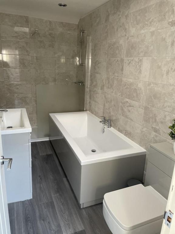 Quirky Cottage In The Centre Of Penrith With A Hot Tub Exterior photo